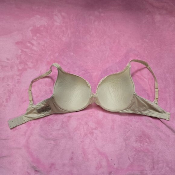 3 Victoria's Secret bras 34DD - Picture 7 of 13